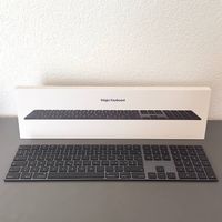 Apple Magic Keyboard mit Ziffernblock  Space Grau