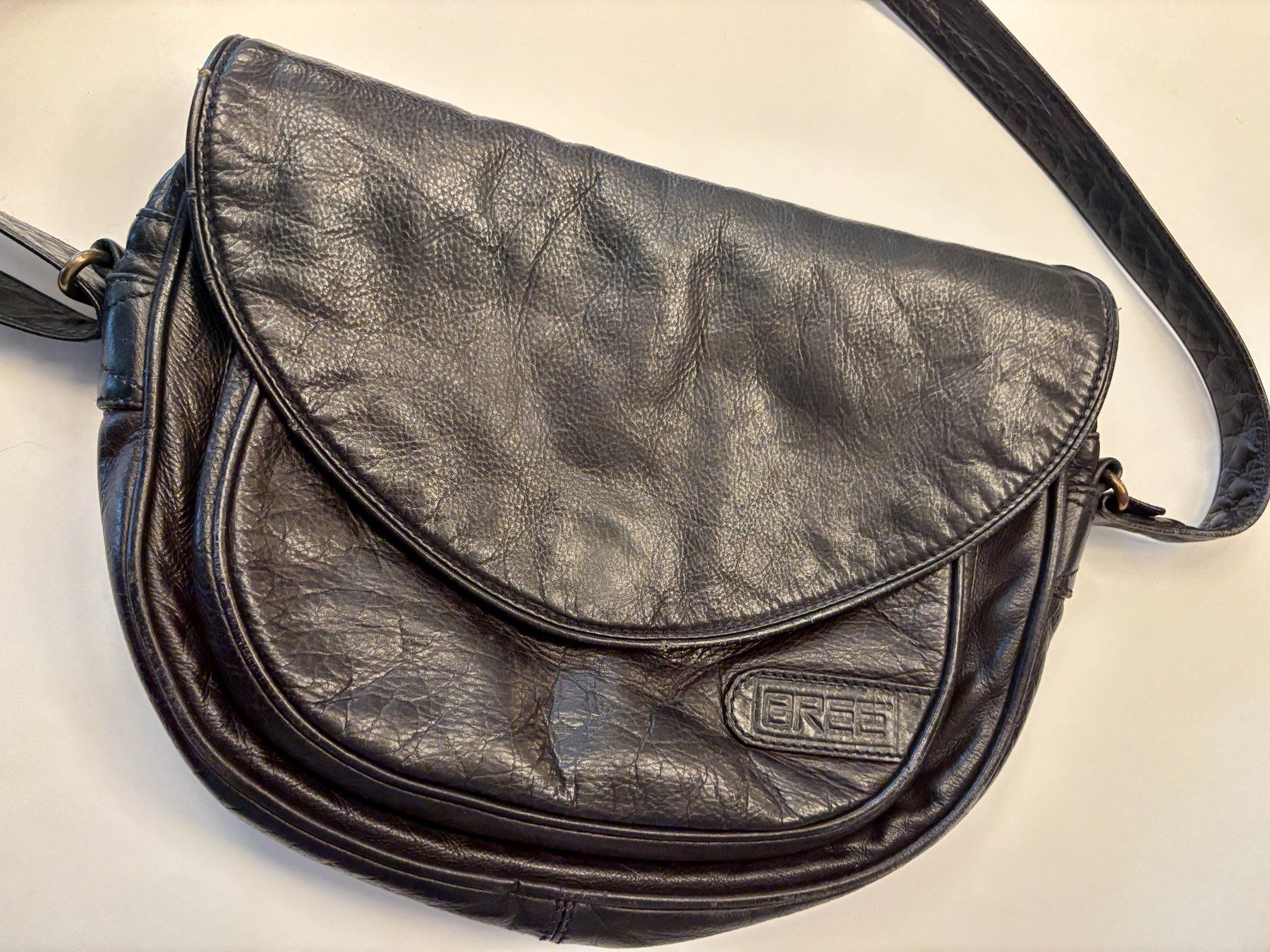 Bree Borse: Schwarze Ledertasche von BREE – Usato da Birmensdorf ZH venduto da CAS-ZRH 2