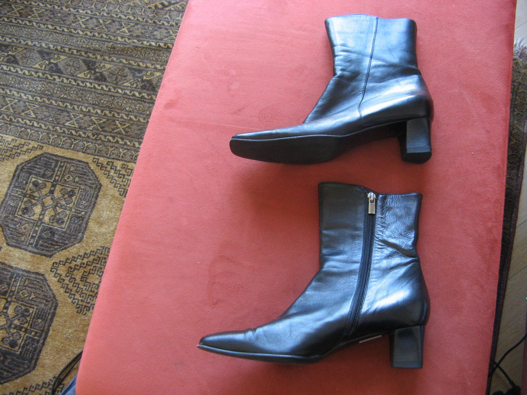 Chaussures femmes: Stiefeletten schwarz Gr. 40 Leder – D'occasion à Zürich par apil 1