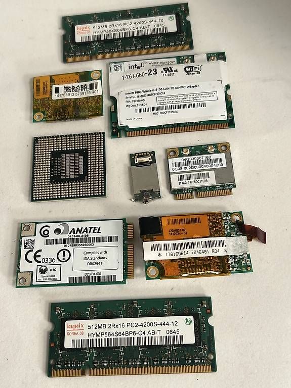 PCs: Componenti hardware per computer  – D'occasion à Cugnasco par dilan1