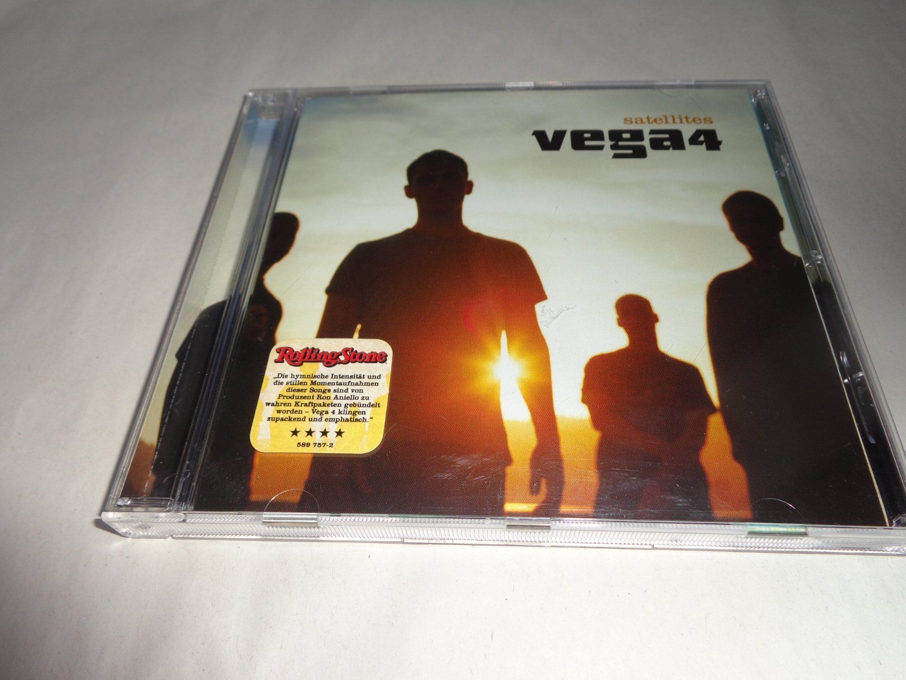 CD: Vega4 - Satellites CD – Usato da Olten venduto da Disc-Ausverkauf
