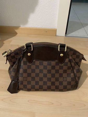 À vendre sac à main Louis Vuitton