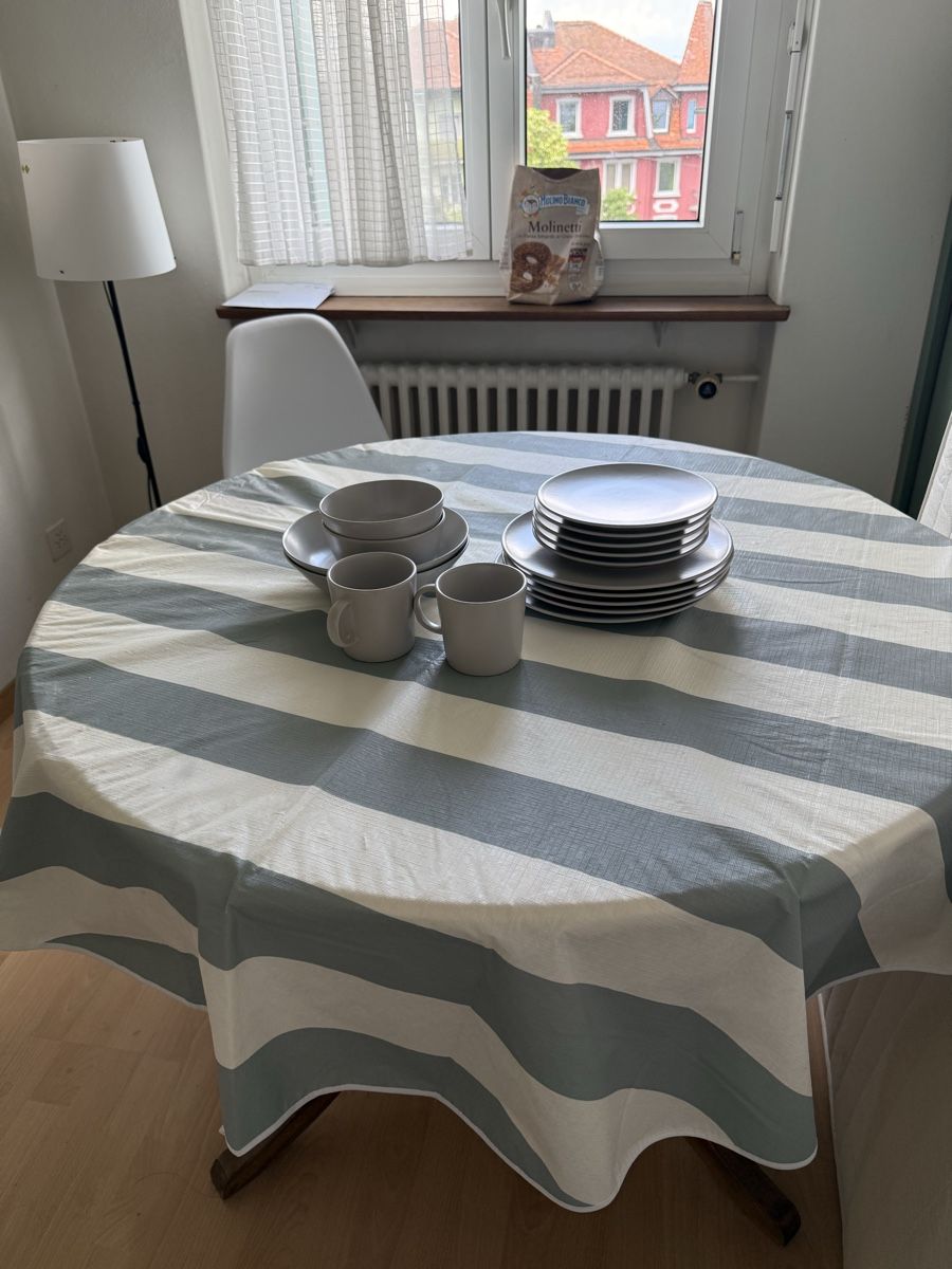 Tische: Dining table – Gebraucht aus Zürich von mag_pj2p