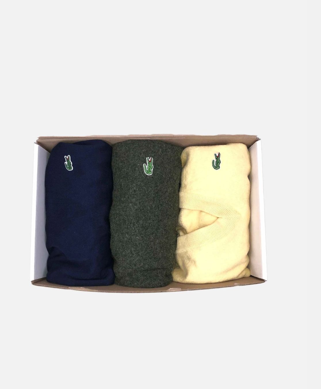 Lacoste Lotti di vestiti: MYLACOSTE Kleiderpaket 1 kg – Usato da Bülach venduto da secondo. 2