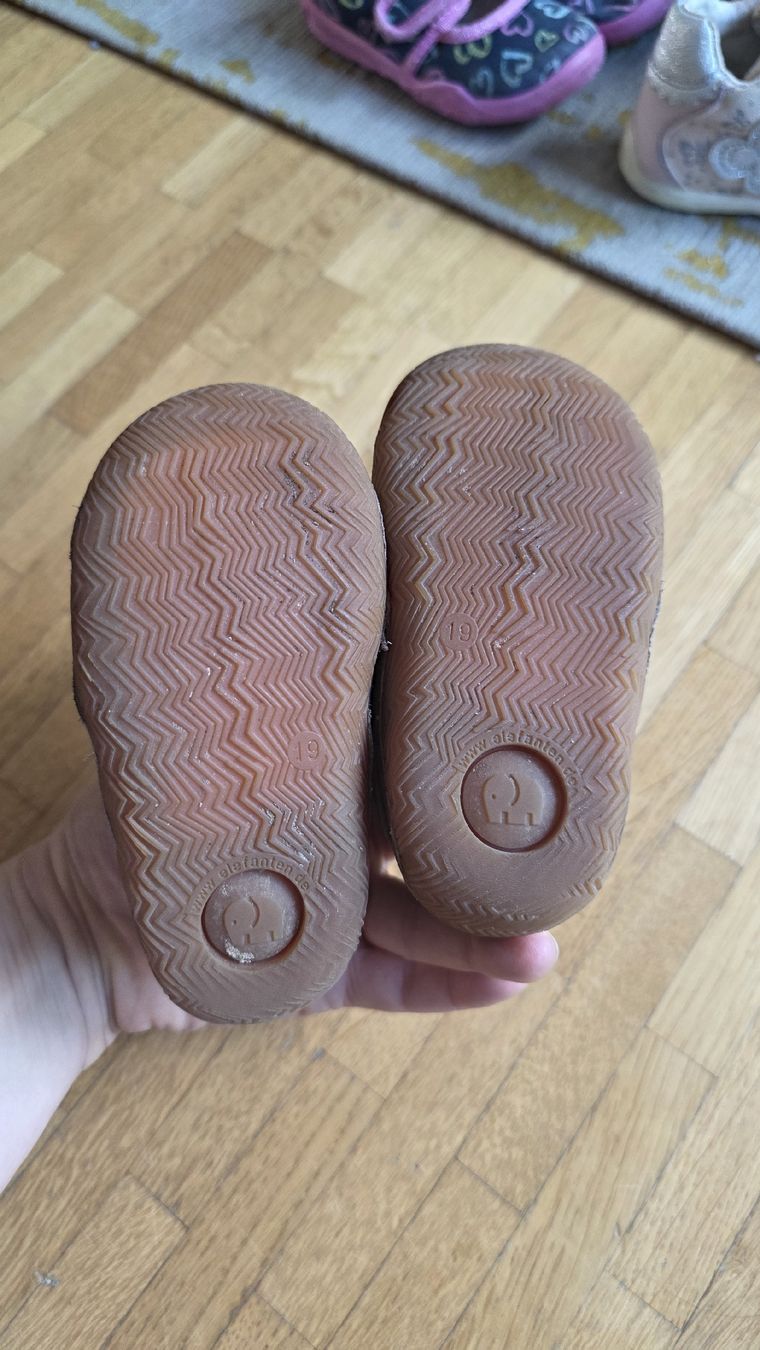 Elefanten Schuhe für Jungen: Elefanten Schuhe Gr. 19 – Gebraucht aus Wettingen von Francesca011 1