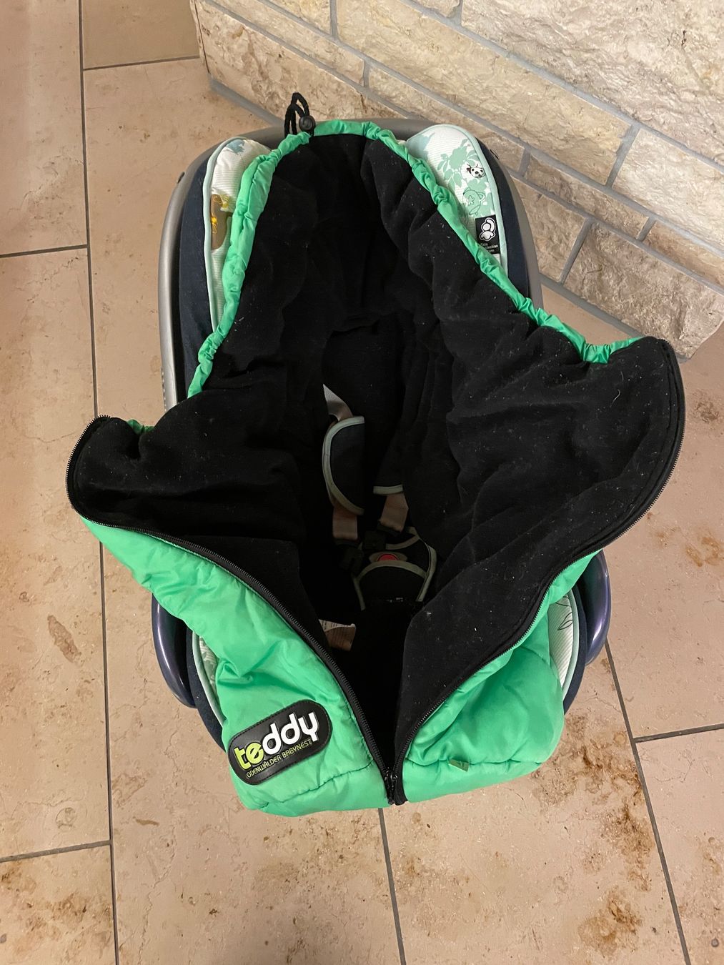 Maxi-Cosi Seggiolini per auto: Maxi Cosi Cabriofix vollausgestattet – Usato da Embrach venduto da Smart0 5