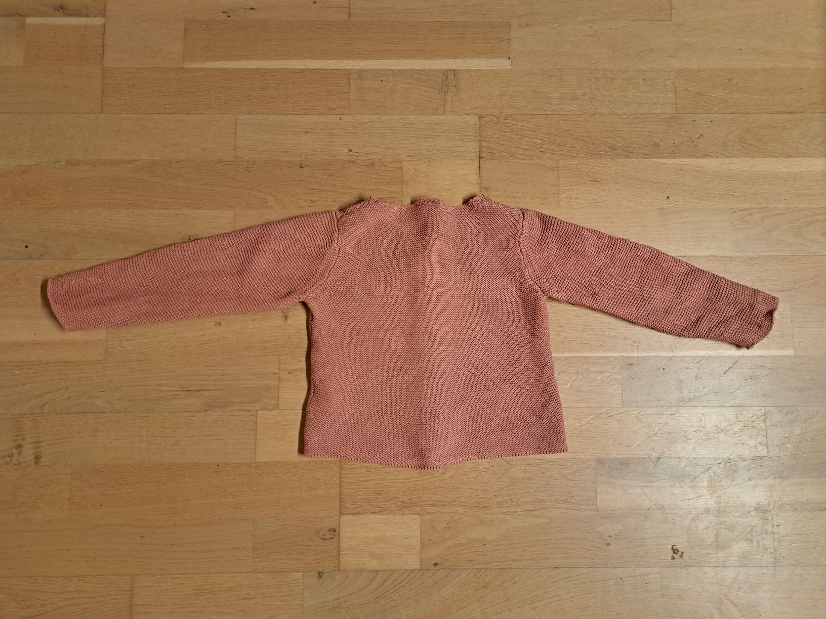 H&M Maglioni & Felpe: Süsses Strickjäckli, Grösse 68, Farbe Lachs – Usato da Büren an der Aare venduto da trecine 1