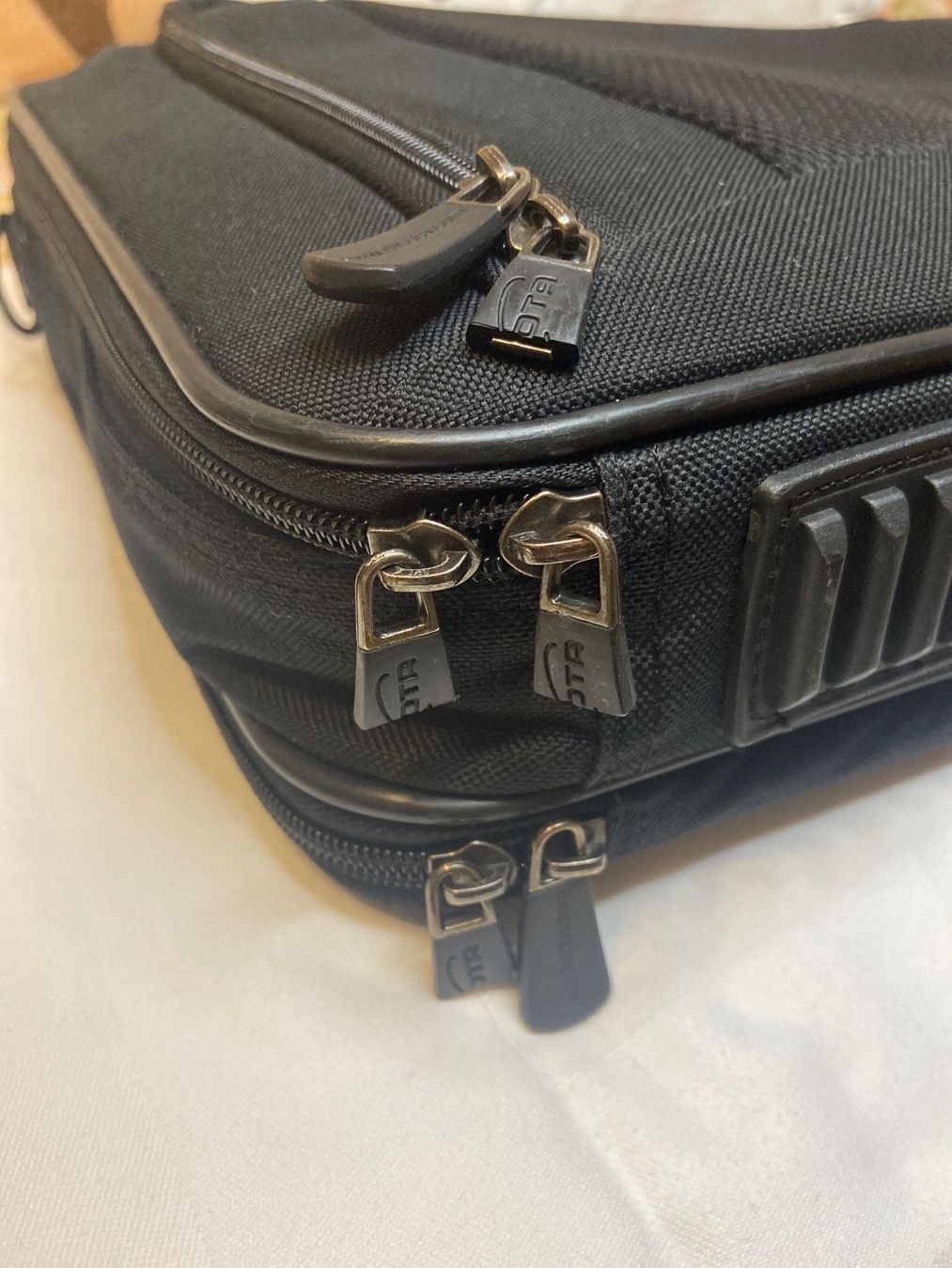 Koffer & Taschen: Laptop-Aktentasche von Dicota – Gebraucht aus Zürich von dedasiba 5