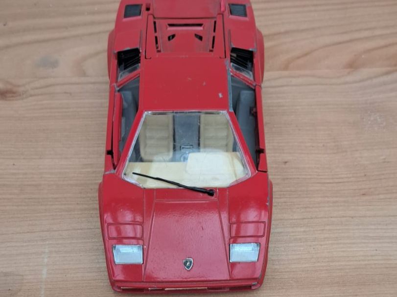 Lamborghini Modellini d'auto: Rotes Lamborghini Countach Oldtimer Spielzeugauto – Usato da Pfäffikon SZ venduto da jerlock93