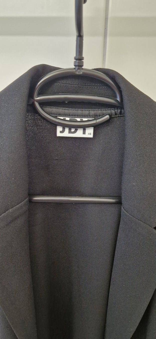 Only Giacche: Only Blazer schwarz - Gr. XS - neu – Nuovo (secondo la descrizione) da Kollbrunn venduto da Bobibau 2