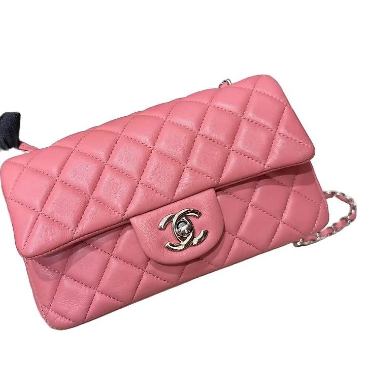 Taschen für Damen: Chanel Classic Flap Mini Rectangulaire Rose – Gebraucht aus Lausanne von Temamapaire