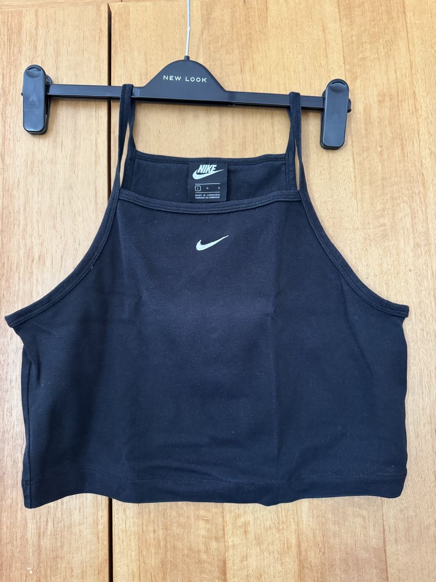 Nike Camicette, T-shirt & Top: Nike Croptop in L – Usato da Igis venduto da jul_7vgf