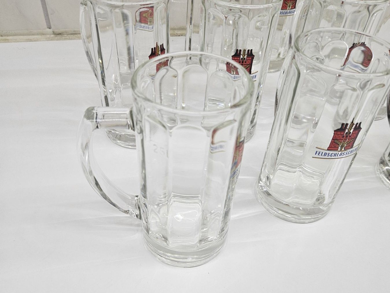 Feldschlösschen Bicchieri: 11x 0.25 Henkelglas Feldschlösschen. – Usato da Teufenthal AG venduto da boebe071 2