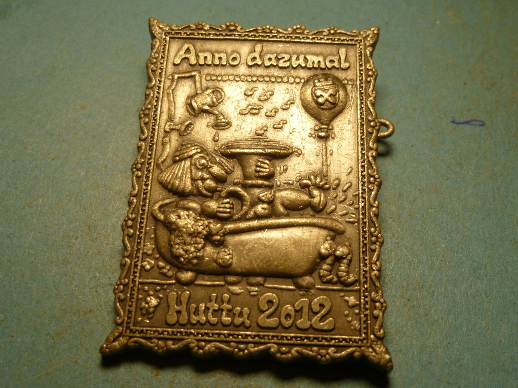 Placchette & Badge: HUTTU 2012 SILBER – Usato da Ried (Muotathal) venduto da Mandarin02