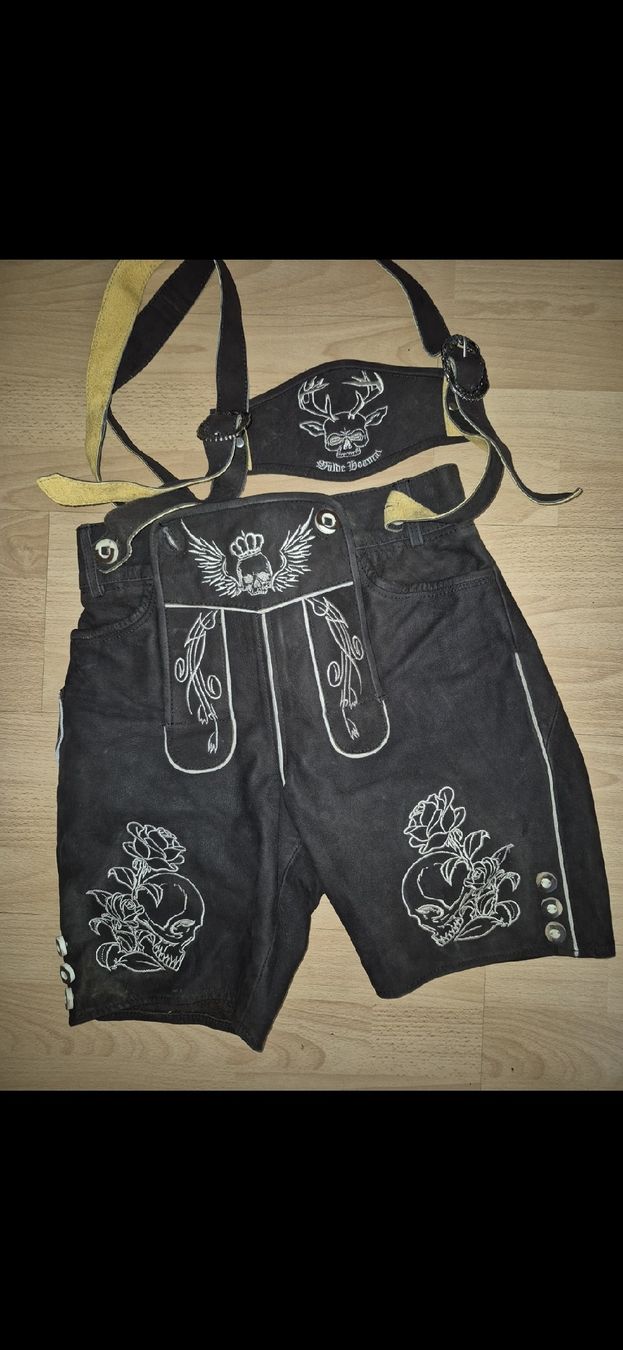 Hosen: Lederhosen bestickt Hirschschädel – Gebraucht aus Holzhäusern ZG von ele_sfz9 1