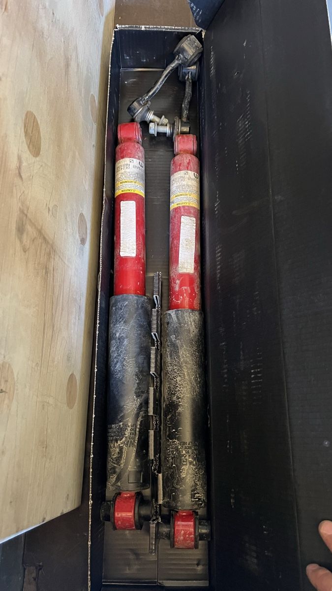 Jeep Tutti pezzi di ricambio auto: Vendo KIT rialzo Jeep Completo! – Usato da Brè sopra Lugano venduto da micheleschmid 7