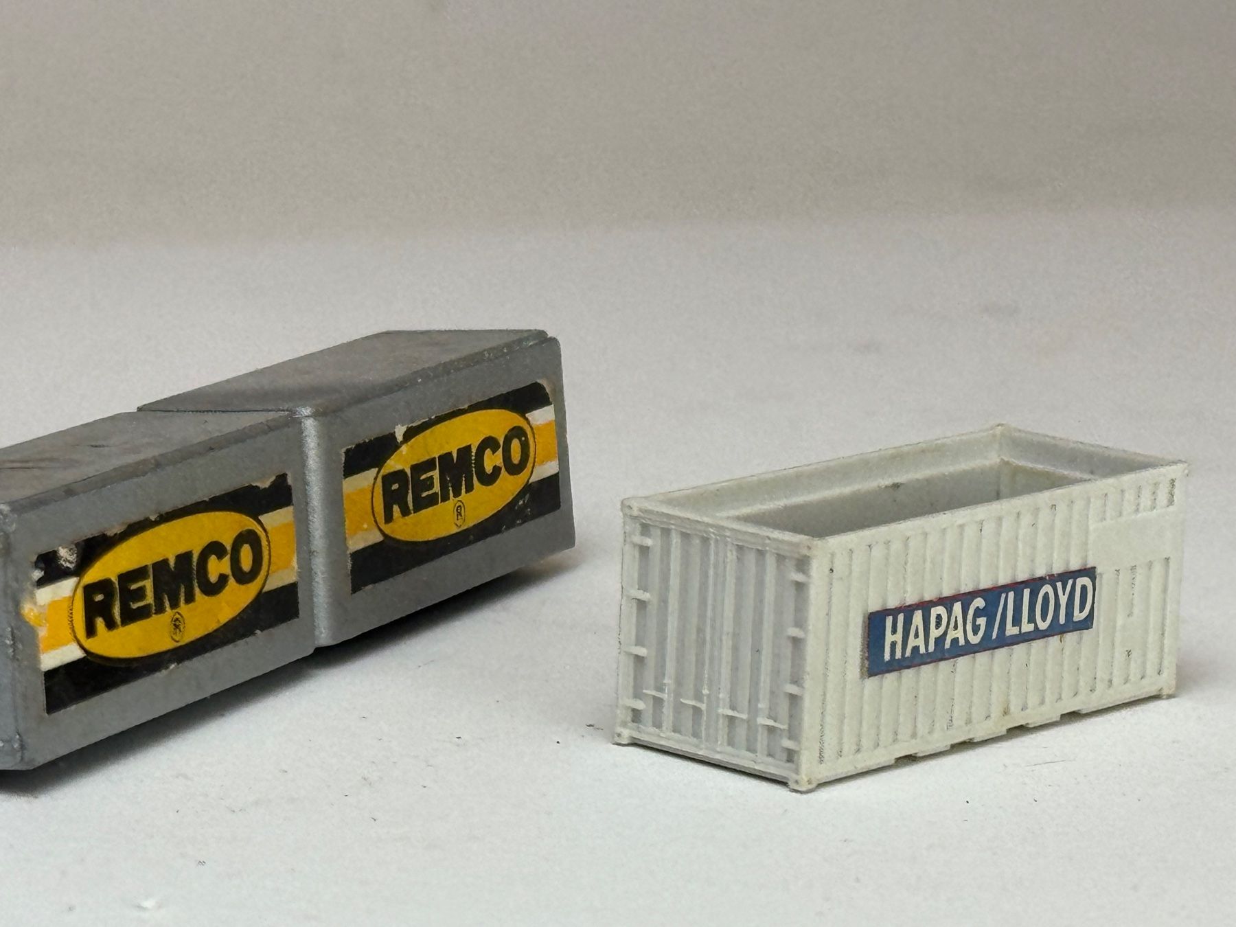 Roco Modellini di ferrovie: GB5- Röwa  und andere Container 3 STK – Usato da Elm venduto da Wikmtz