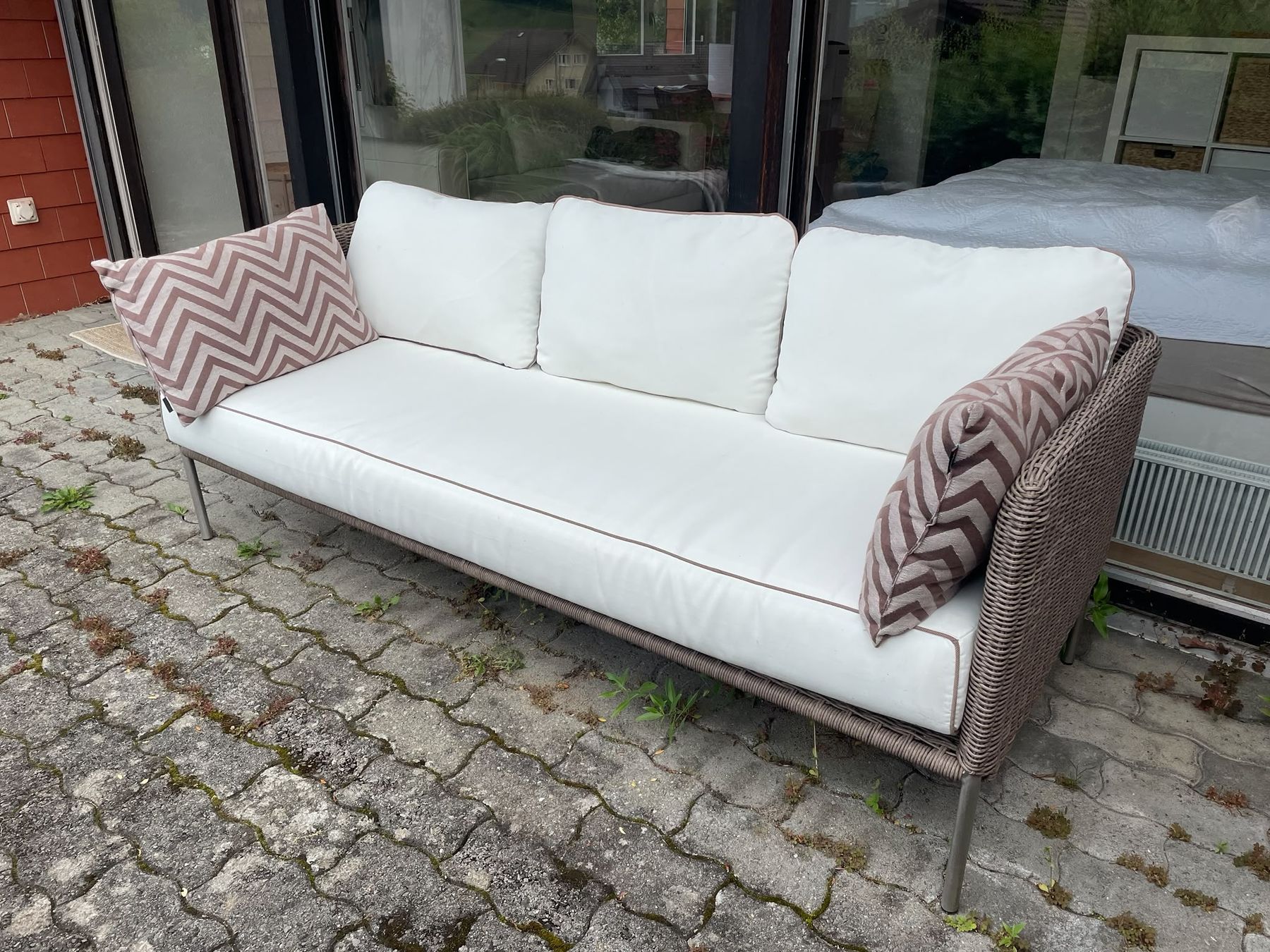 Pfister Divani: Elegantes Gartensofa von Möbel Pfister – Usato da Schwarzenberg LU venduto da Marsy17