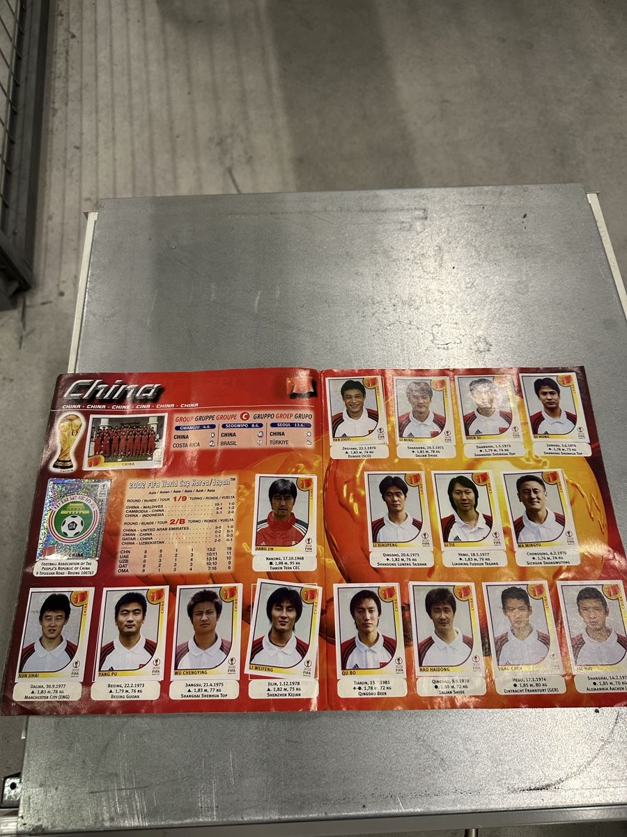 Panini Alben: Panini Album WM 2002 komplett – Gebraucht aus Chur von Sim7000 2