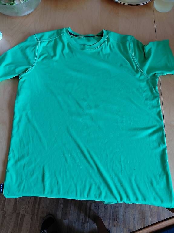 Canottiere & Pantaloni: 3 Trikot gr. M – Usato da Ostermundigen venduto da deb1deb1 1