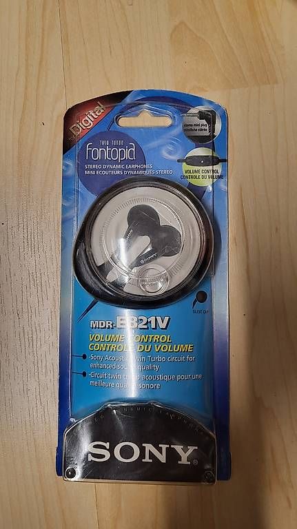 Cuffie: Sony Kopfhörer neu originalverpackt – Nuovo e nell'imballaggio originale da Sarnen venduto da monfur
