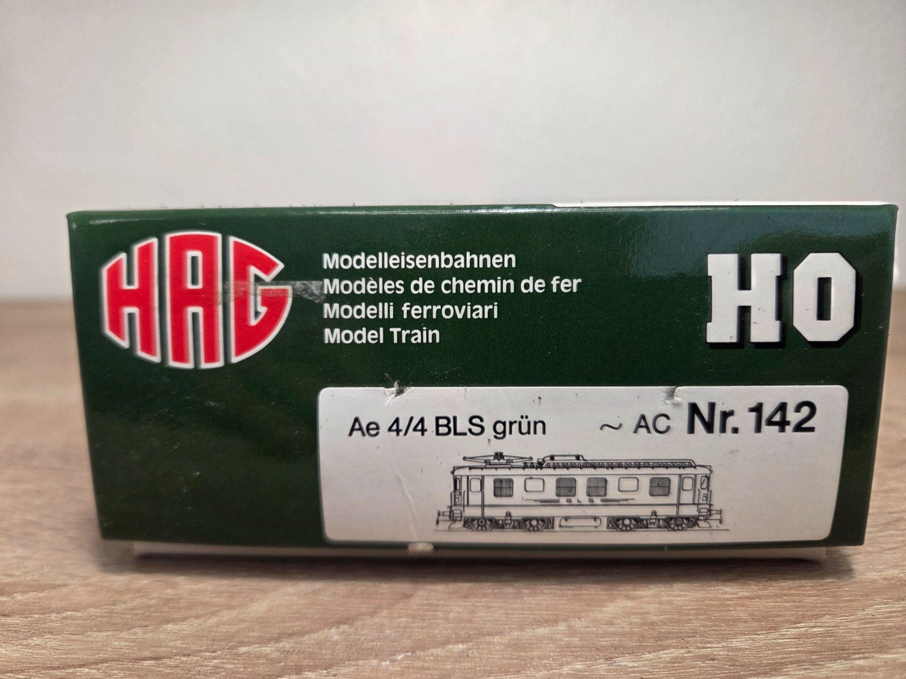 Hag Modellini di ferrovie: Hag 142 E-Lok Ae 4/4 BLS Digital H0 – Nuovo e nell'imballaggio originale da St-Aubin-Sauges venduto da Lo_Go 7