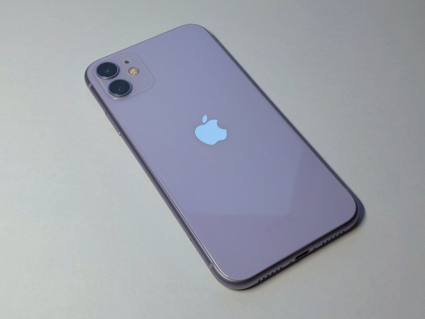 Apple Telefoni cellulari / Smartphones: iPhone 11 64gb 100% Akku mit Hülle – Usato da Pfäffikon SZ venduto da max_5ylc 9