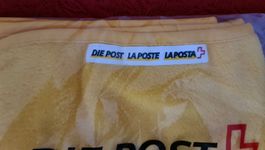 Écharpe + Pull / La Poste