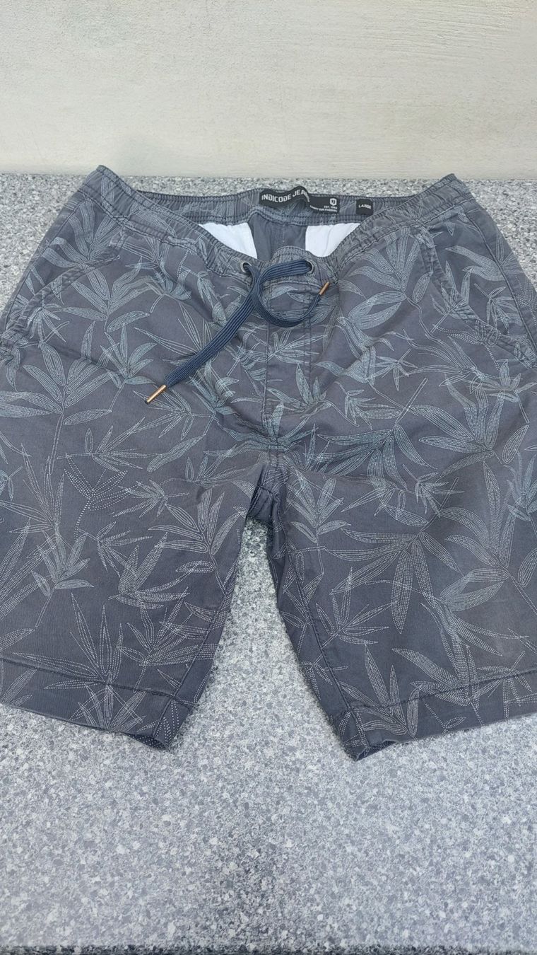 Pantaloni: Herren Shorts INDICODE JEANS Grösse L – Usato da Rütihof venduto da cla_v8dy 4