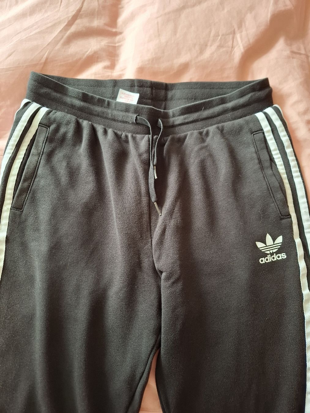 Adidas Lotti & Set di vestiti: Lot de 2 jogging Adidas noires – Usato da Biel/Bienne venduto da Lionne72 3