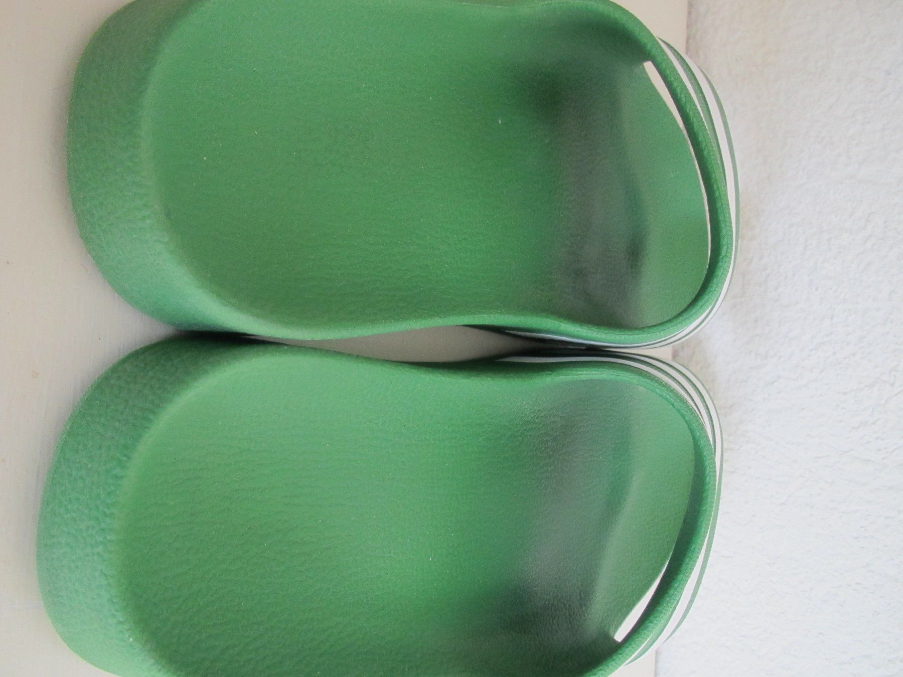 Adidas Scarpe da uomo: SOULIERS DE BAIN ADILETTEN VERT. 41,5 – Usato da Murten venduto da Selliot 2