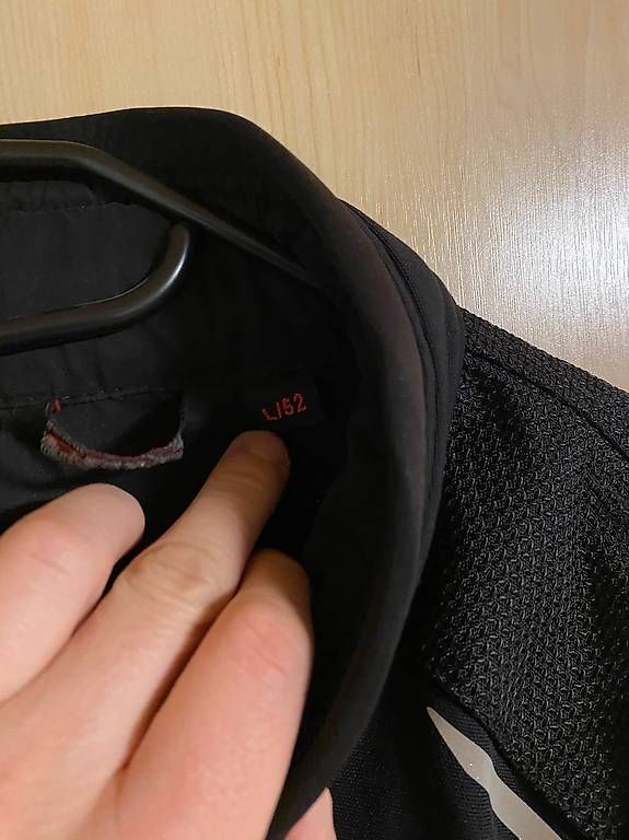 Lotti di vestiti: Büse Motorradbekleidung – Usato da Meyriez venduto da Samson-7 2