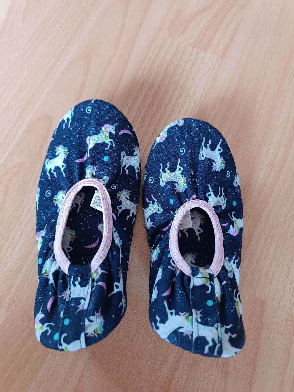 Scarpe per ragazze: Gymnastikschuhe/ Täppeli/ Gr 28/ Einhorn – Nuovo (secondo la descrizione) da Flims Dorf venduto da ali_8n8q 3