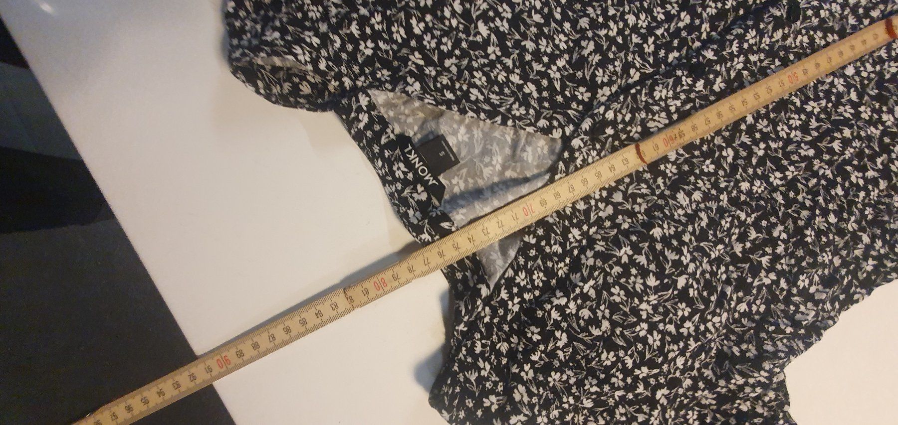 Gonne: Monkl Jupe schwarzweiss mit Blumenmuster grösse S – Usato da Zürich venduto da loosebone 6