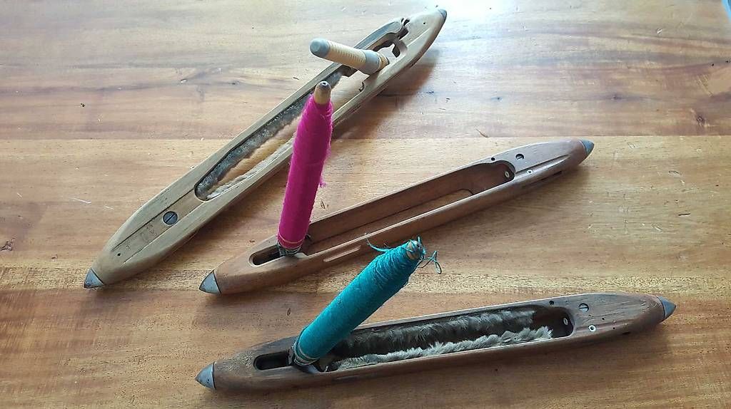 Telai per tessitura: Navette de métier à tisser – Usato da Genève venduto da uneautresaison