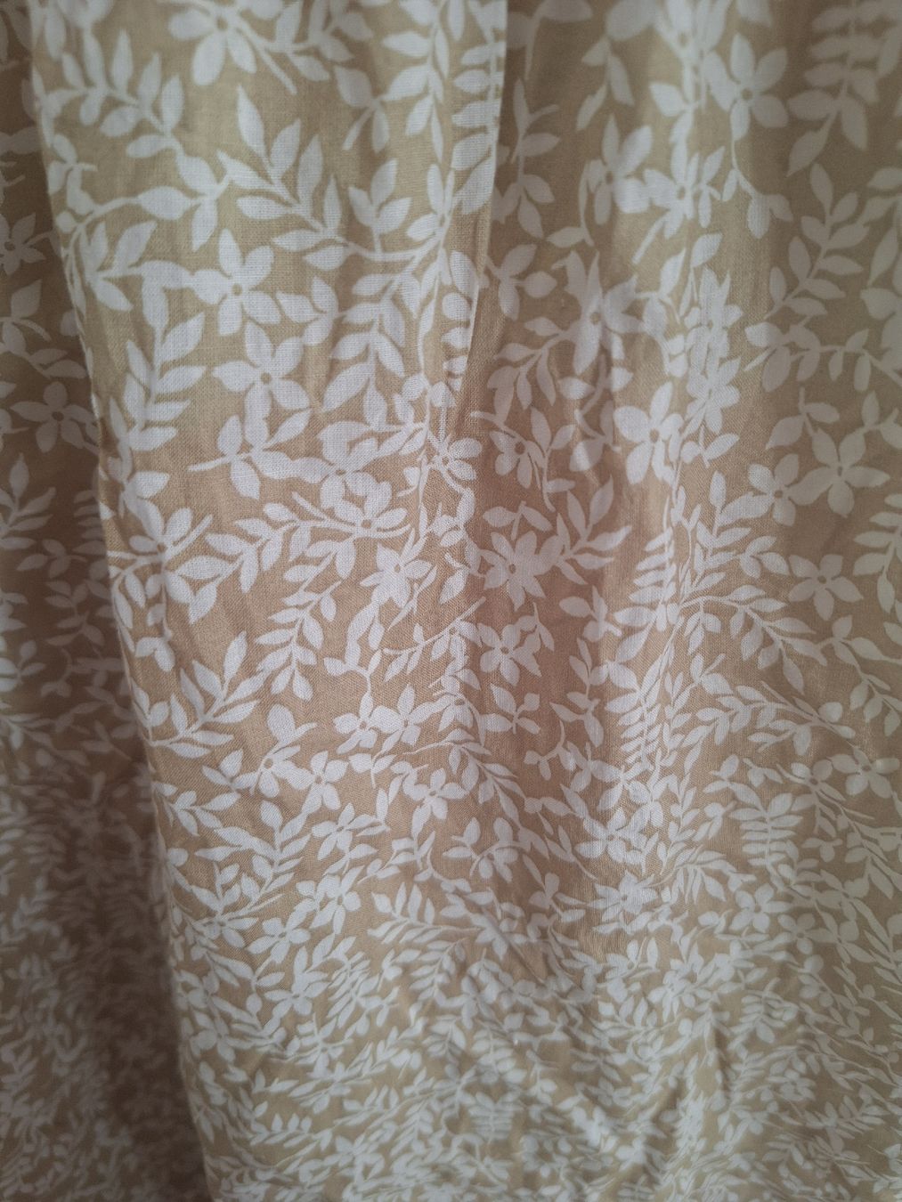Gap Kleider: GAP Kleid mit Blumenmuster beige – Gebraucht aus Wangen an der Aare von jan_2zxv 1
