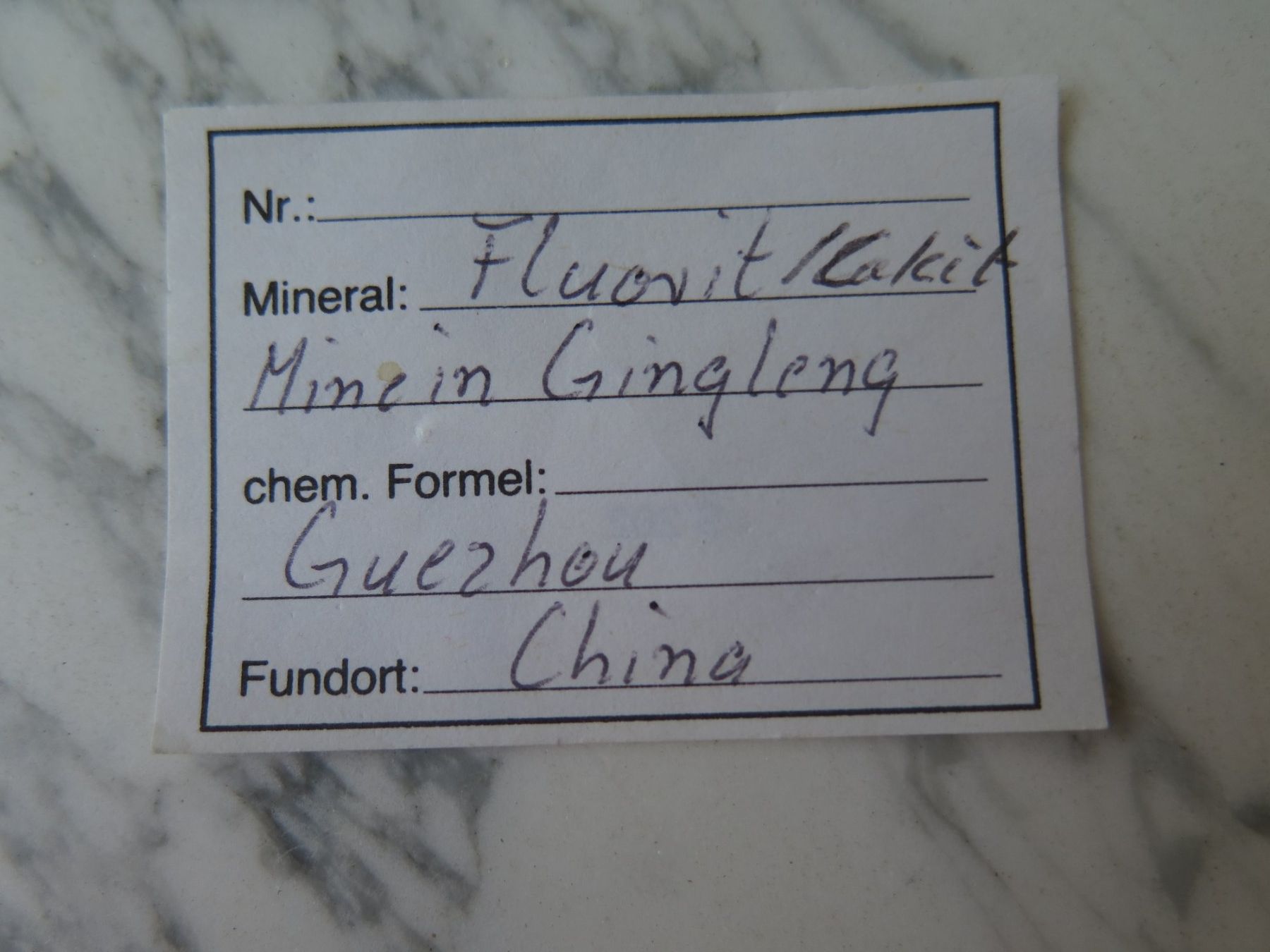Minéraux & Lithothérapie: Fluorit mit Calcit von China, ca. 751 gr. – D'occasion à Schaffhausen par Yamakana51L8736OQ8 9