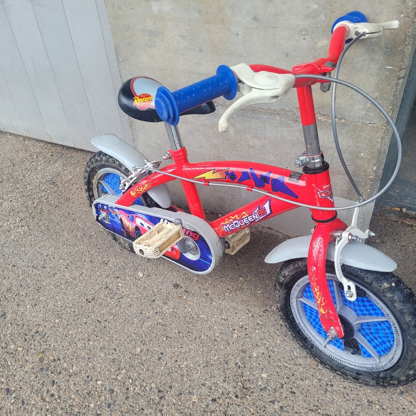 Velos: Vélo enfant Flash McQueen – Gebraucht aus Peseux von Seven_life 1