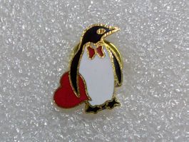 Ansteckpin 258: Pinguin mit Herz