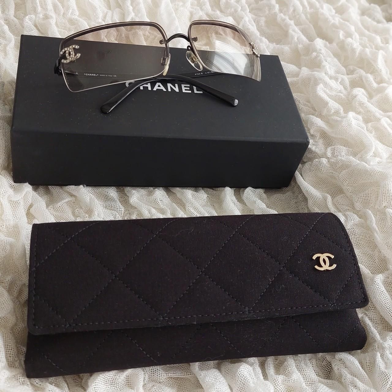 Chanel Occhiali & Lenti: 2000s Chanel sunglasses – Usato da Lausanne venduto da l0ok0co0l 2