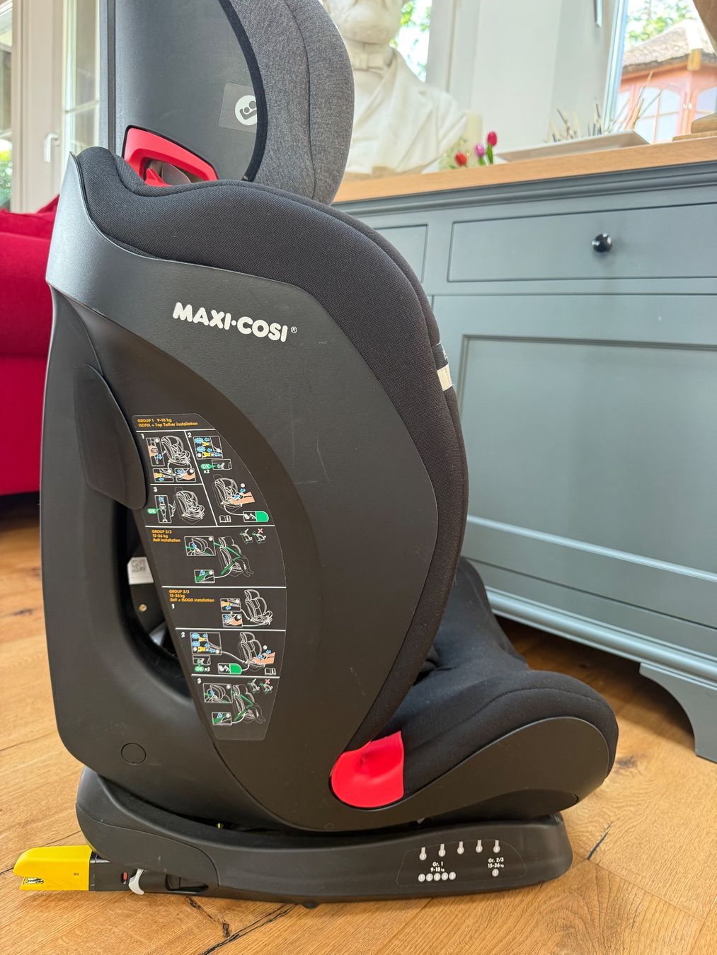 Sièges auto: Abholung ZH/SZ: Kindersitz Maxi cosi, Titan plus I-size 9-36 – D'occasion à Benau par eloanaa 2