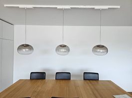 Edle Design-Pendelleuchte in Smoke