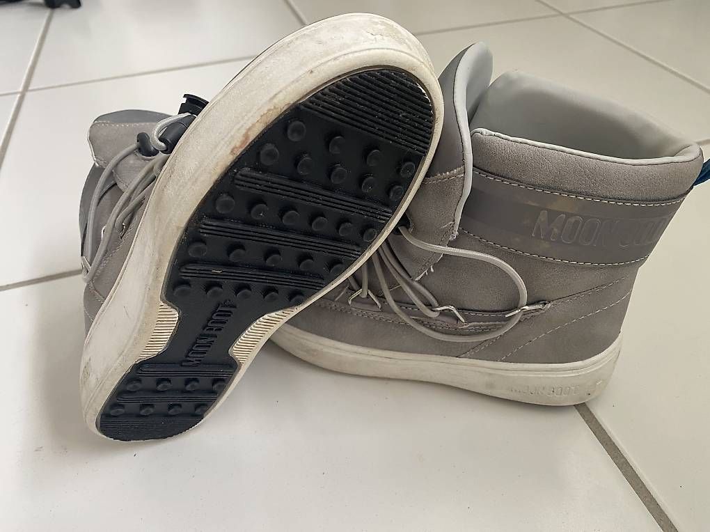 Moon Boot Scarpe per ragazzi: Bottes hiver neige Moon Boots garçon T32 – Usato da Vauderens venduto da ben_j75j 1