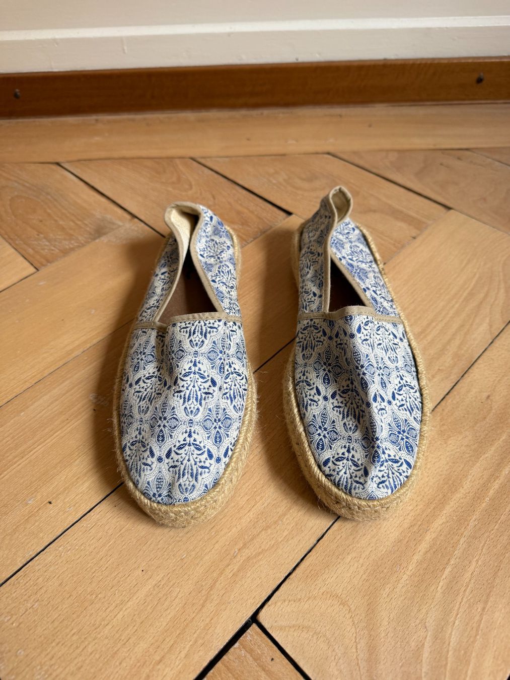 Scarpe da donna: ILC - Espadrilles blau-weiss gemustert 38 – Usato da Zürich venduto da Diazaio 1
