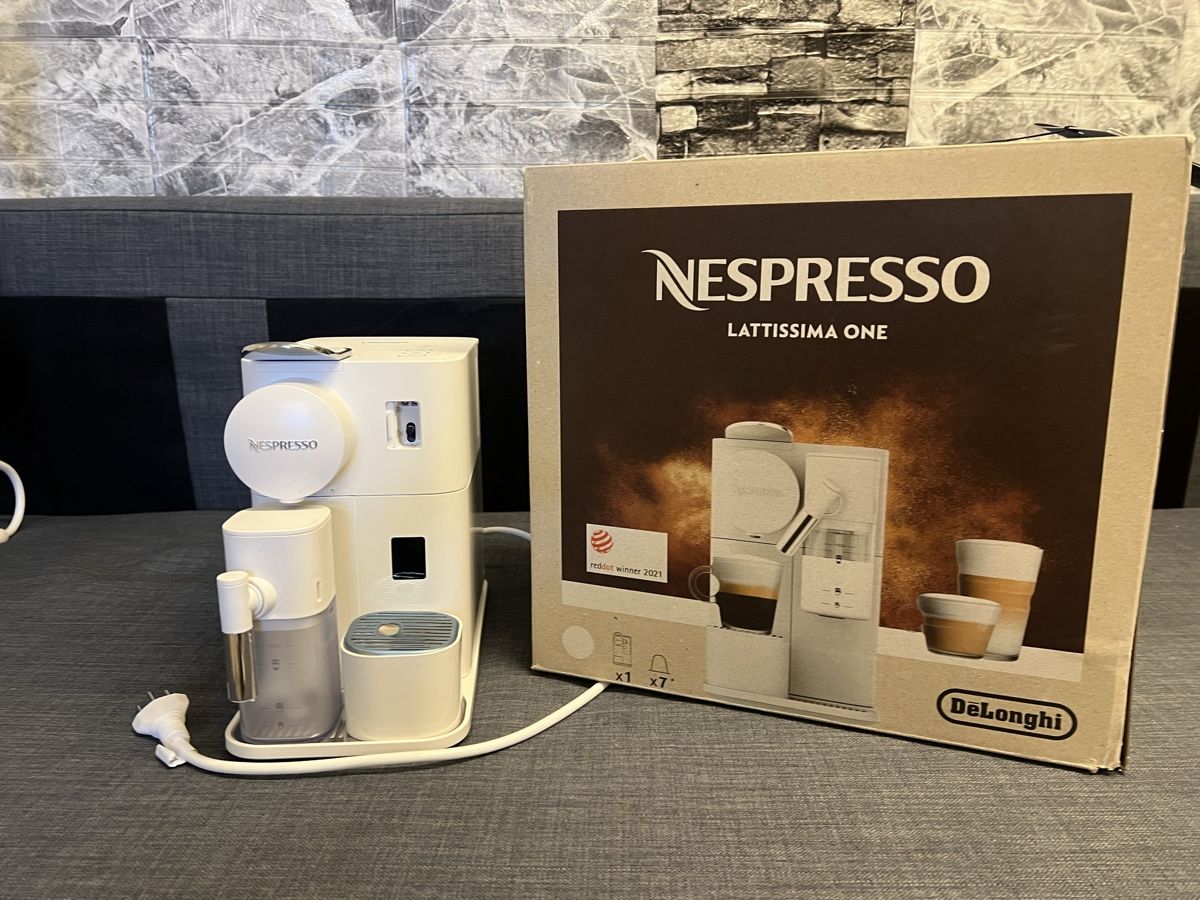 Nespresso Macchine per caffè & Macchine per espresso: Nespresso Kaffeemaschine – Usato da Veltheim AG venduto da Nadine_VS 1