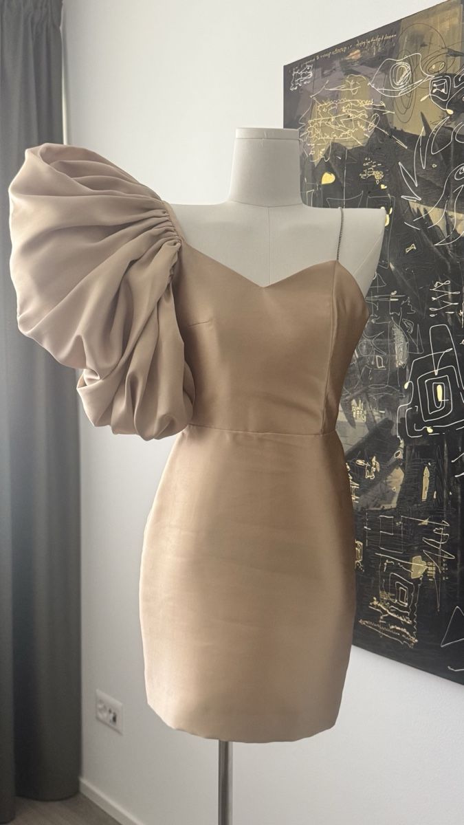 Robes: Abendkleid Kalmanovich – Neuf (Voir description) à Mörigen par TimelessFinds