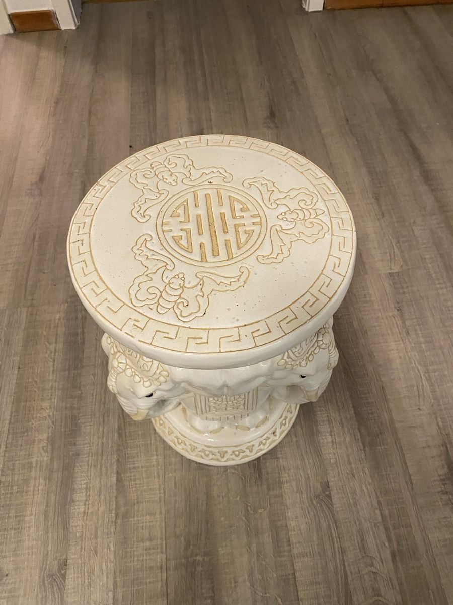 Altro in Decorazioni & Accessori: Vintage Inspired Ceramic Elephant Stand, Plant Table – Usato da Zürich venduto da oosterparker 1