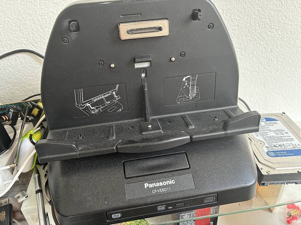 Notebook: Panasonic Toughbook CF-D1 I5Core avec base de travail – Usato da Payerne venduto da lop_6hpz 2
