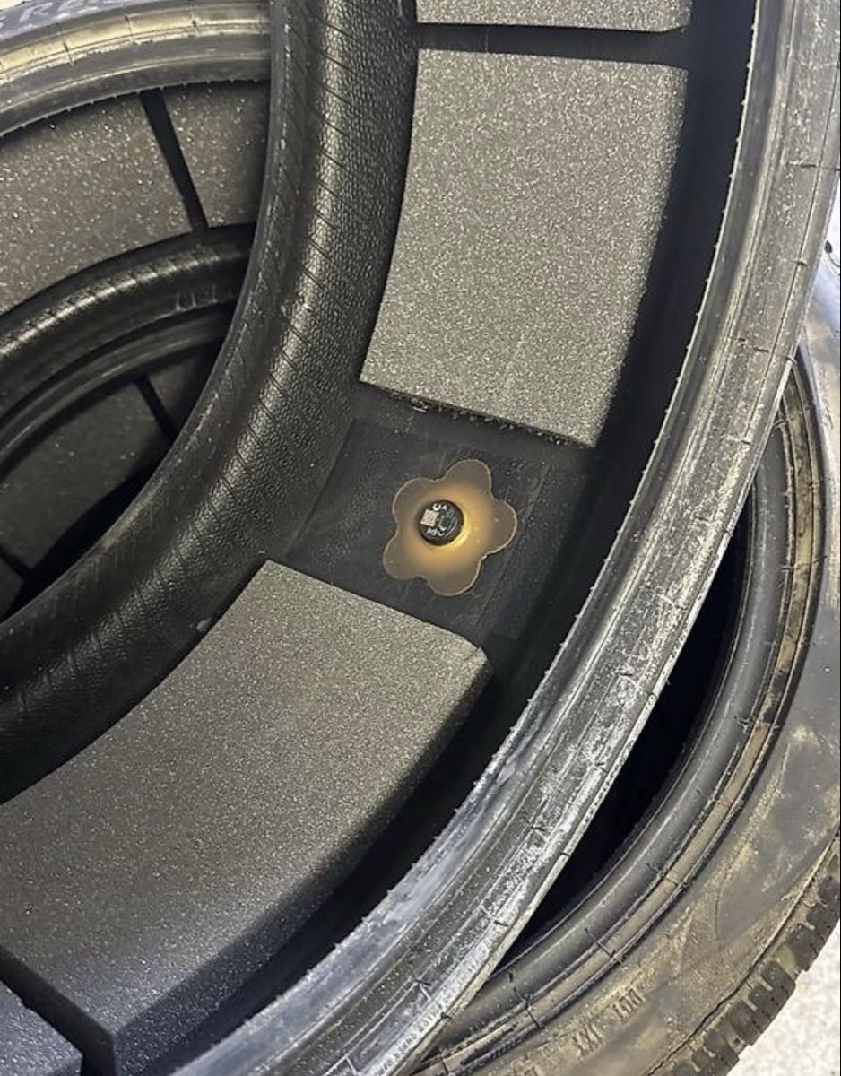 Pneumatici & Ruote complete: Tesla Model S Winterreifen – Nuovo e nell'imballaggio originale da Sennhof venduto da Dual 1