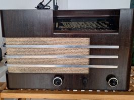 Telefunken 586 Röhrenradio Holzgehäuse restauriert